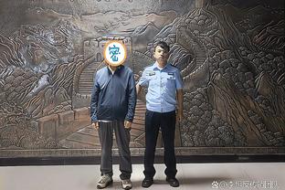 热那亚门将：迈尼昂是我印象最深的门将；吉鲁客串？他展现了勇气